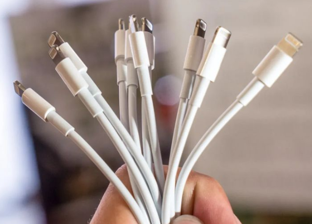 iPhone13充不进电